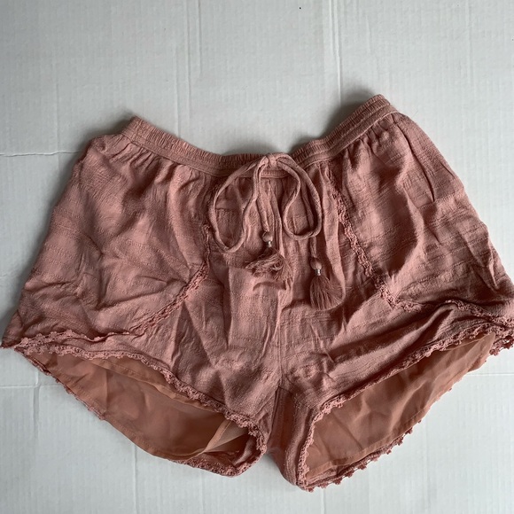 American Eagle Outfitters Pants - Super comfy pink shorts